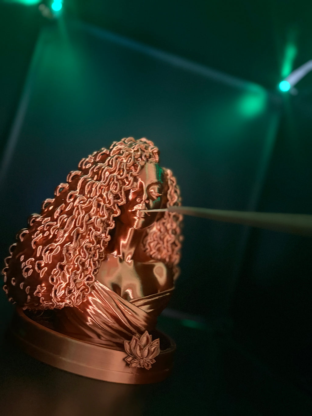 Curly Queen Bust Incense Holder – Selah