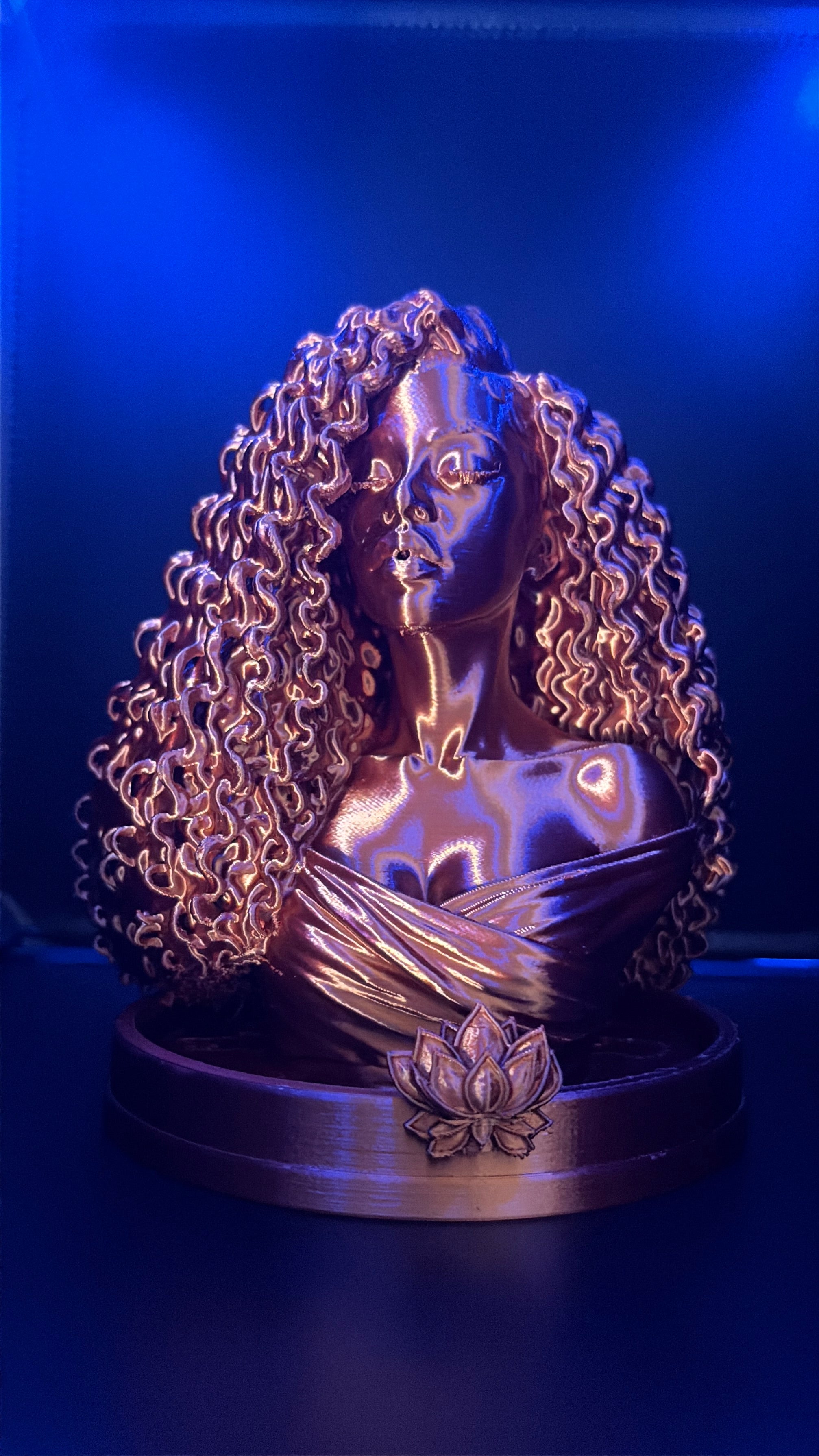 Curly Queen Bust Incense Holder – Selah