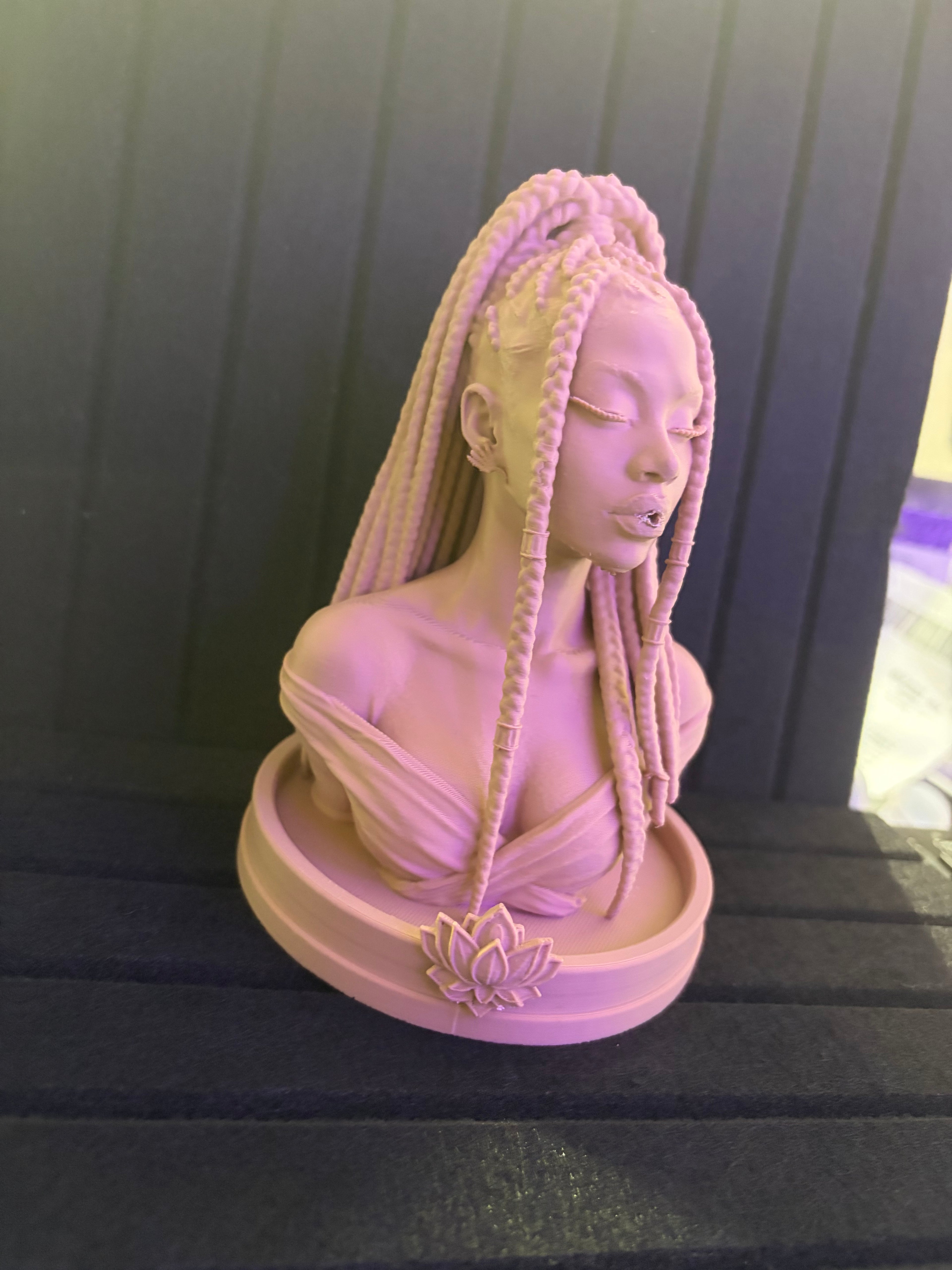 Braid Queen incense bust holder -Zuri