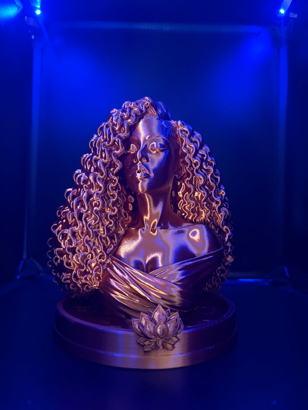 Curly Queen Bust Incense Holder – Selah