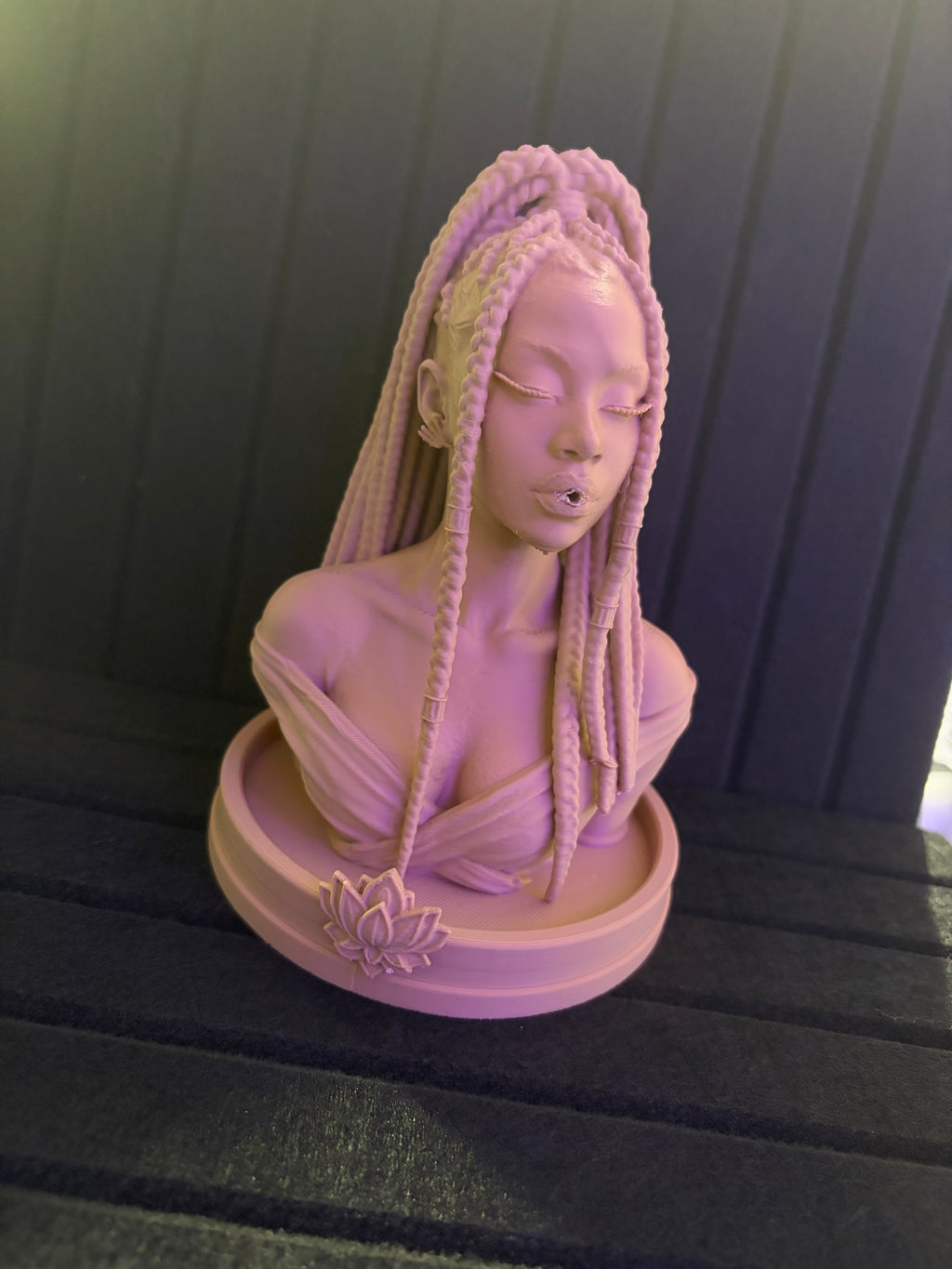 Braid Queen incense bust holder -Zuri