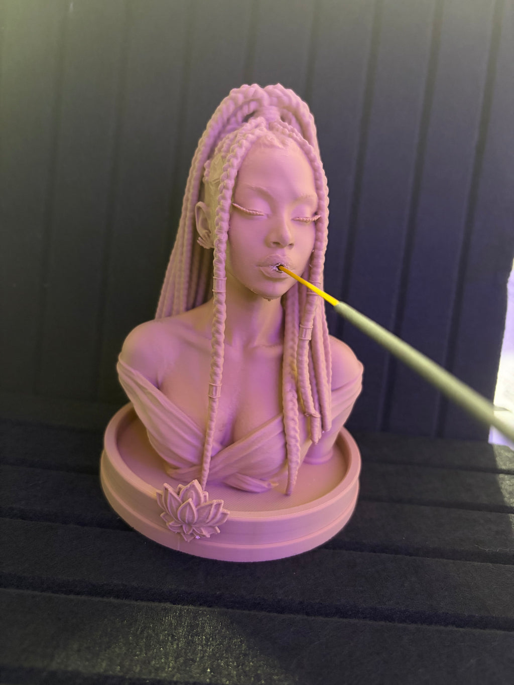Braid Queen incense bust holder -Zuri