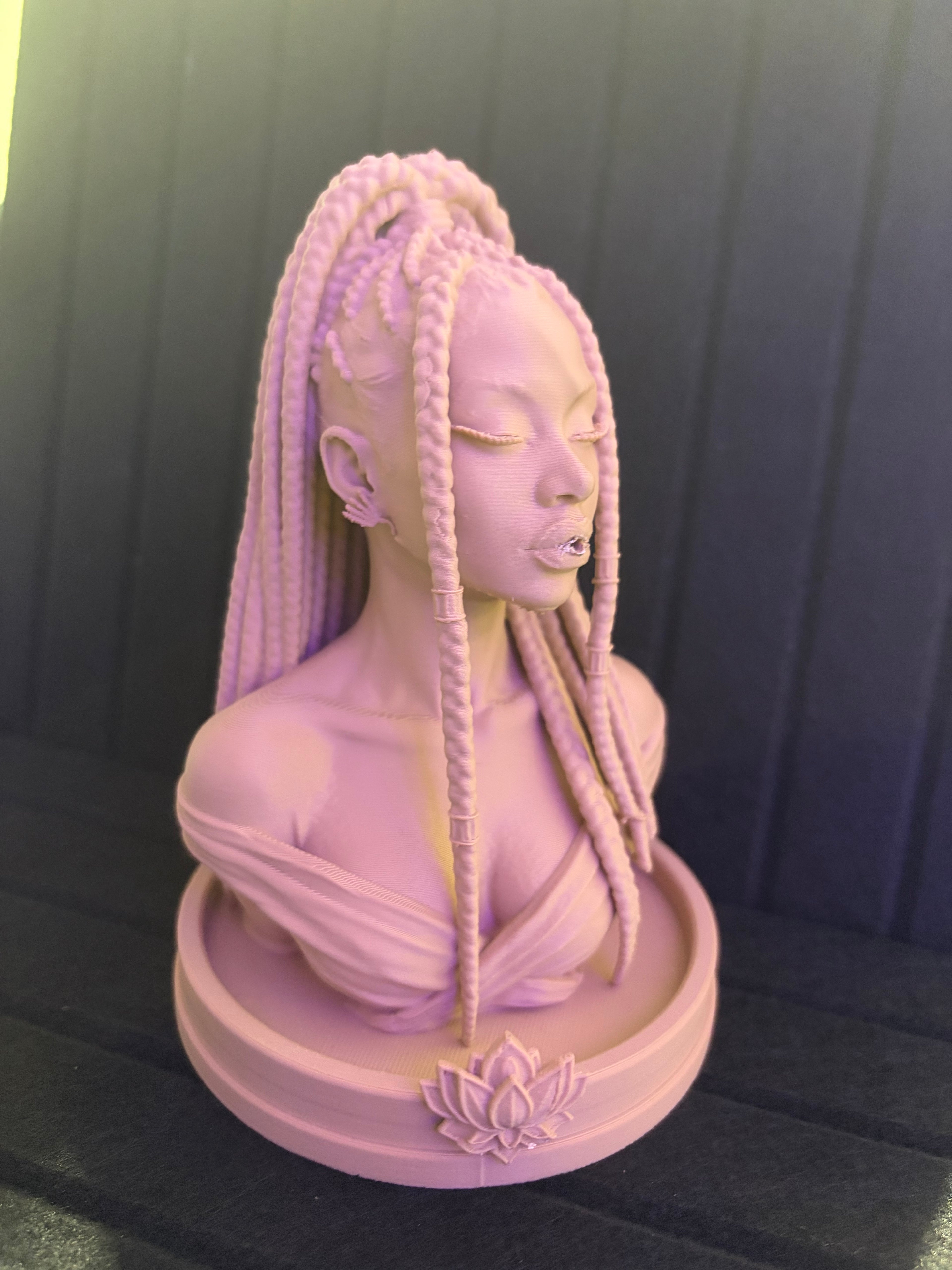 Braid Queen incense bust holder -Zuri